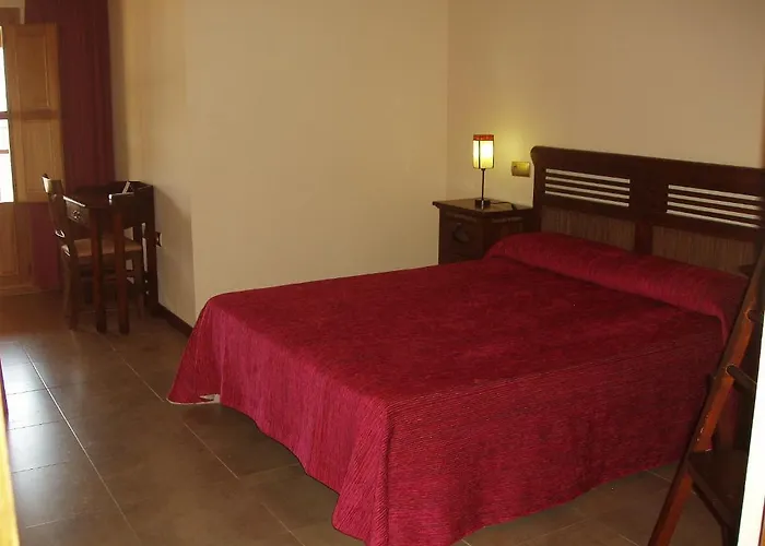 Отель Fontaninas